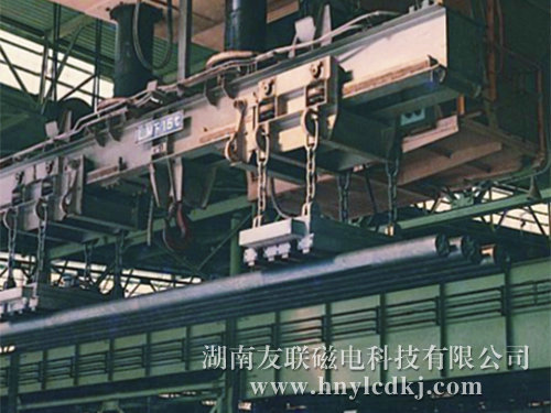 MW92系列吊運(yùn)型材用 小鋼坯、鋼錠起吊用電磁鐵